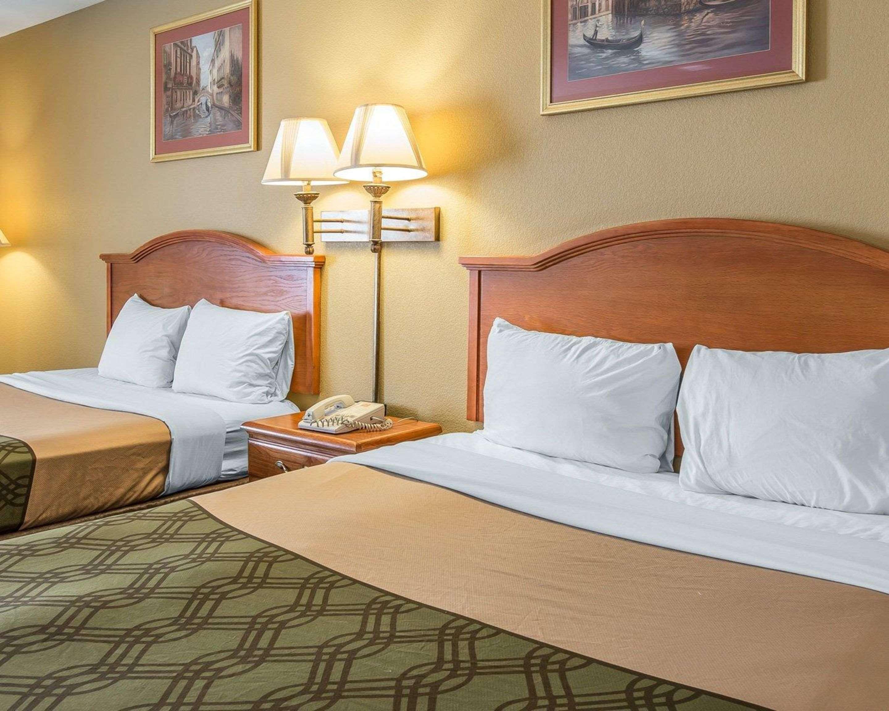 ברונסוויק Econo Lodge מראה חיצוני תמונה