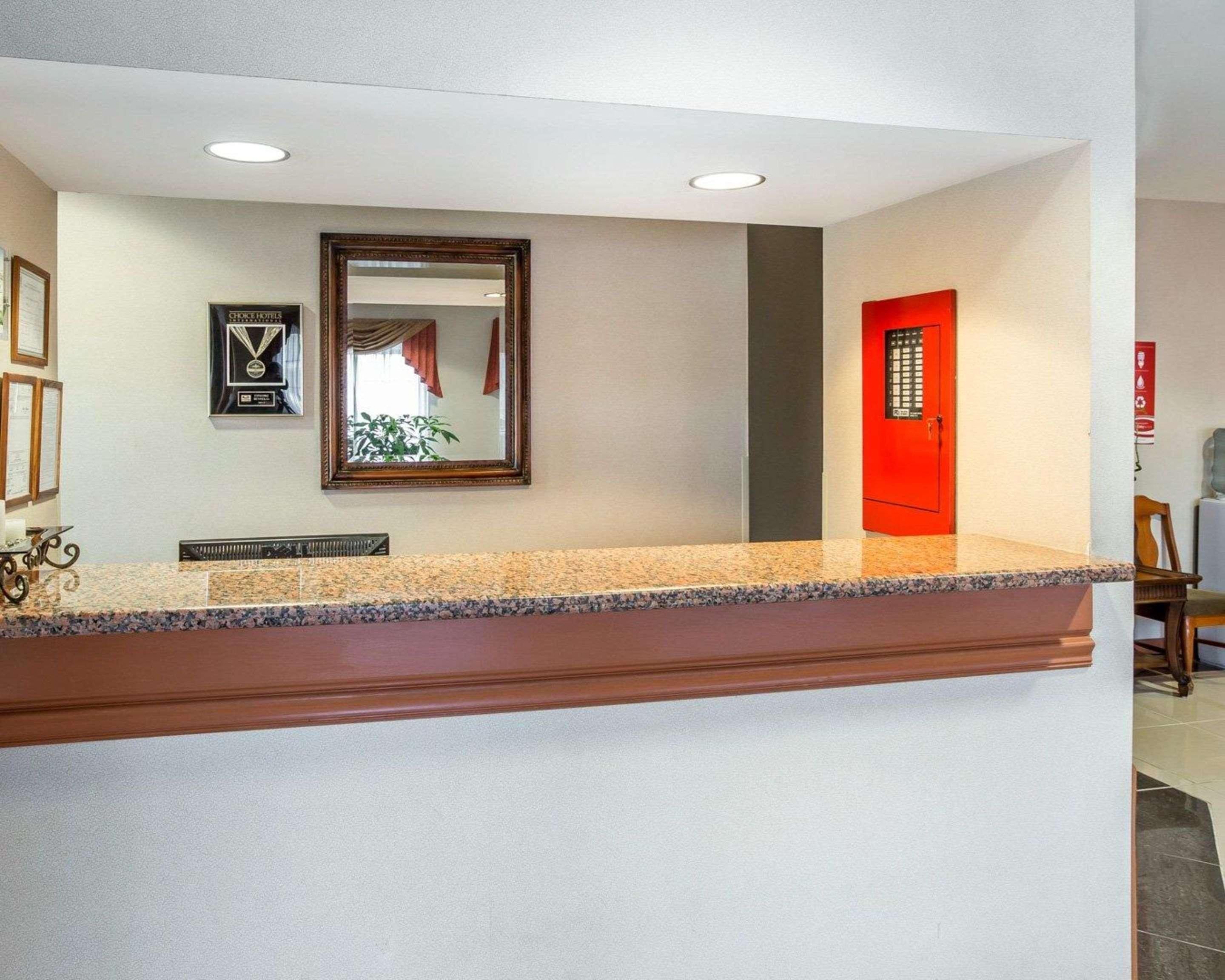 ברונסוויק Econo Lodge מראה חיצוני תמונה